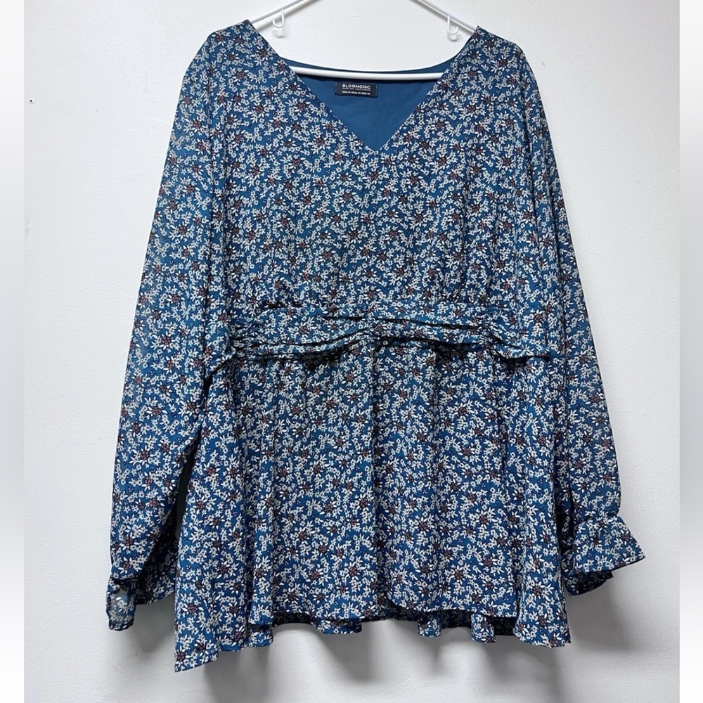 BloomChic Blue Floral V-Neck Peplum Tunic